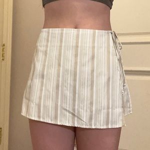 Tan/beige striped mini skort w/ front tie panel
